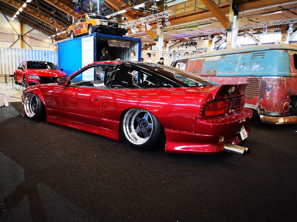 bd5513b21e702dabd4d1e716bbdebf5da4774408r1-2048-1536v2_hq